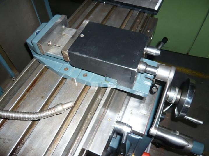 MONDIALE VIKING 1MA universal tool-milling machine